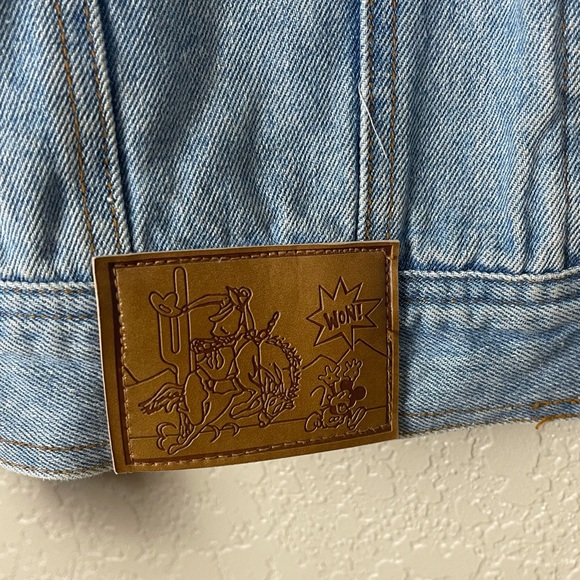 *SOLD* Vintage 90’s Disney Mickey Mouse denim jacket - Picture 3 of 7